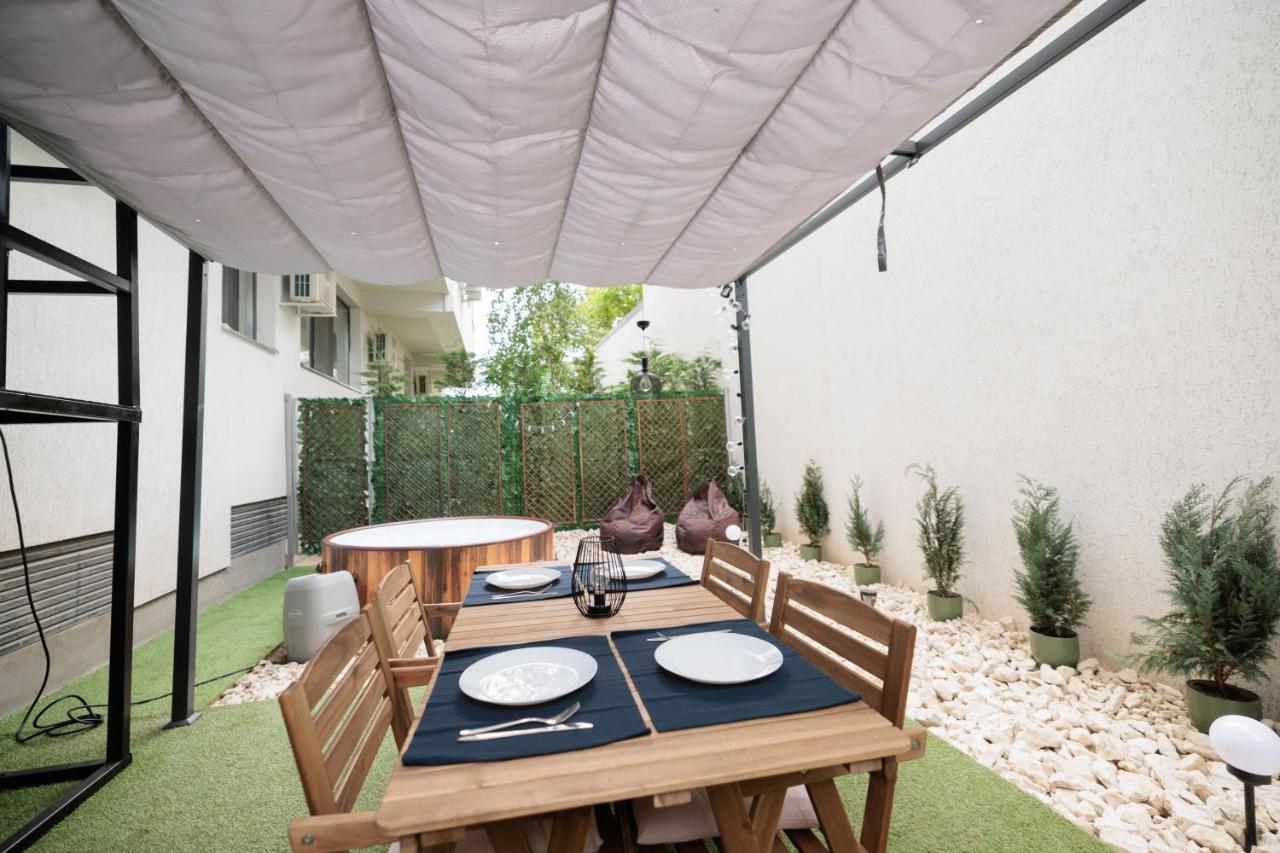 Downtown Hidden Garden With Jacuzzi In Bucharest 아파트 외부 사진