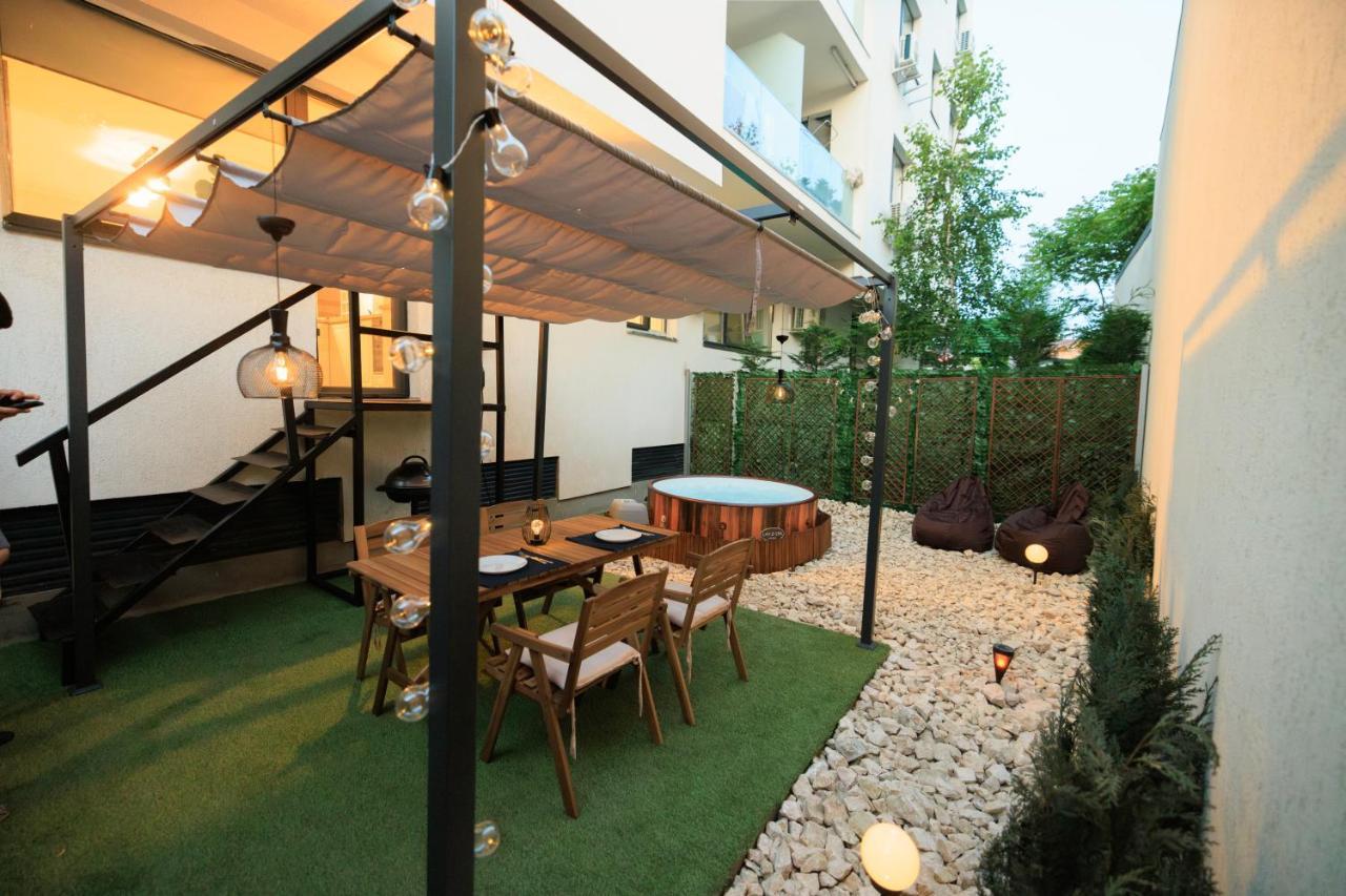 Downtown Hidden Garden With Jacuzzi In Bucharest 아파트 외부 사진