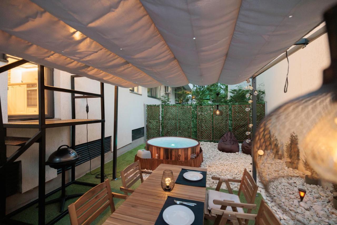 Downtown Hidden Garden With Jacuzzi In Bucharest 아파트 외부 사진