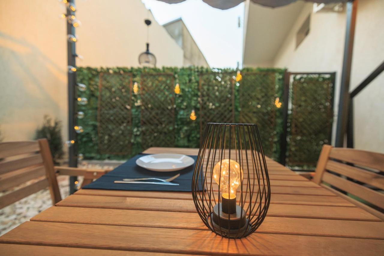 Downtown Hidden Garden With Jacuzzi In Bucharest 아파트 외부 사진