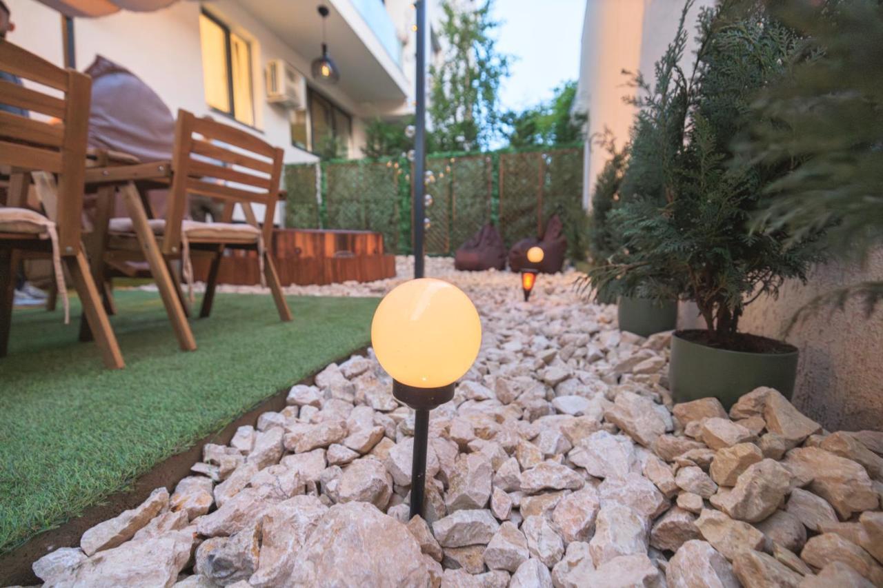 Downtown Hidden Garden With Jacuzzi In Bucharest 아파트 외부 사진